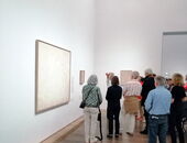Am 8. Juli besuchten Mitglieder des Münchner PresseClubs die Ausstellung „Fünf Freunde“ im Museum Brandhorst in München. Foto: Hildegard Tröger.