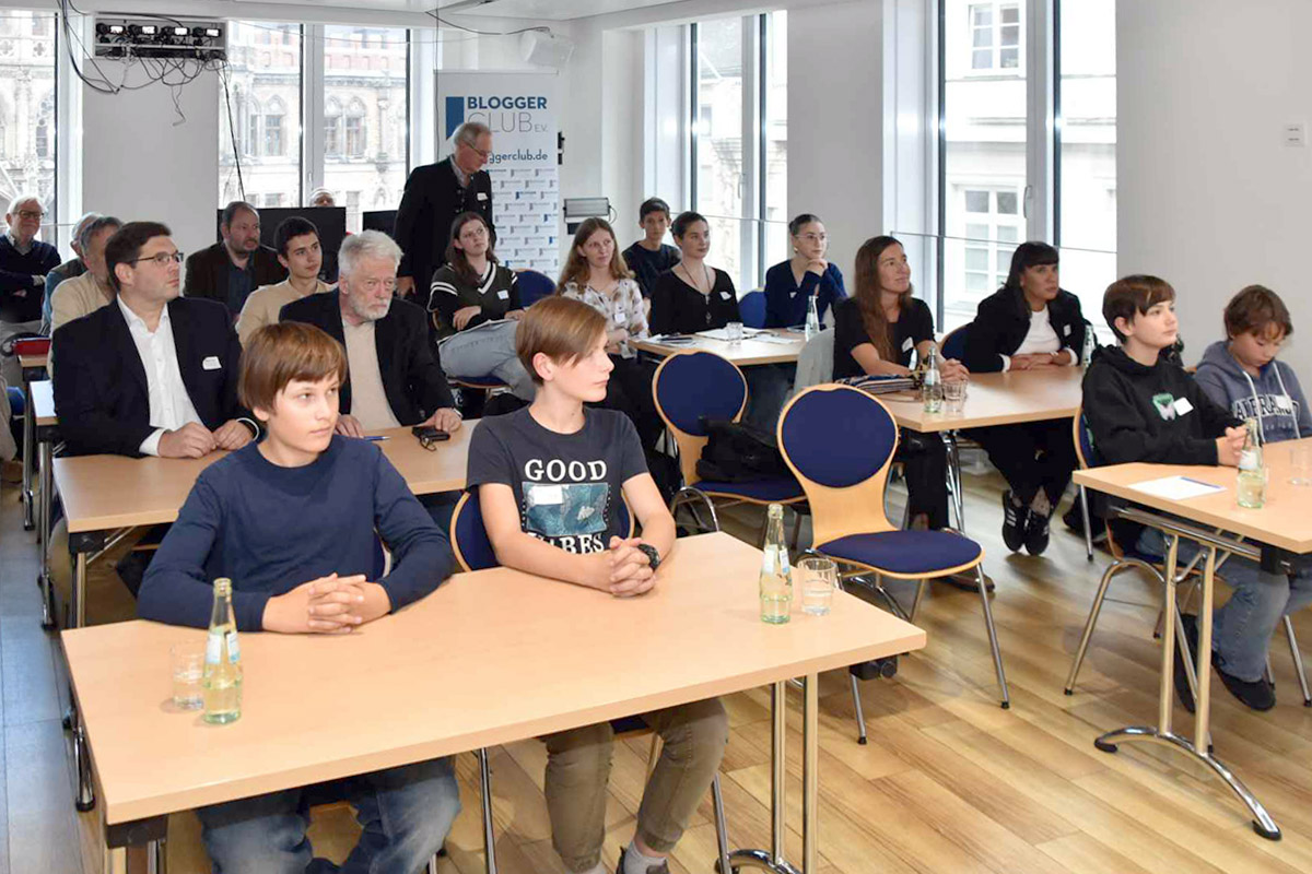 Die lange Nacht der Demokratie: Veranstaltung am 02.10.2024 im PresseClub München
