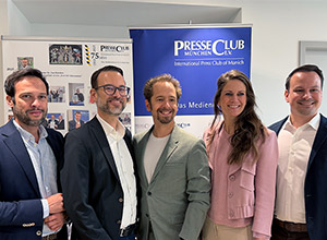 Moderator David-Pierce Brill (Mitte). Von links Martin Hagen,Stefan Mack, Susanne Seehofer und Matthias Fischbach.